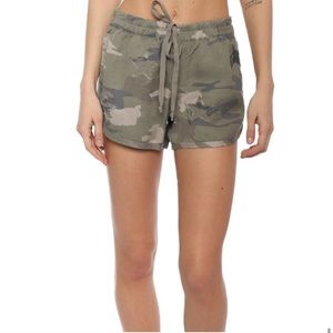 5/$15 Rails sage camo with stars thatcher shorts